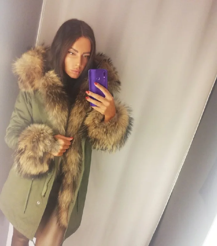 Women's Winter Fur Long Sleeved Hooded Jacket with Removable Fox Fur Lining